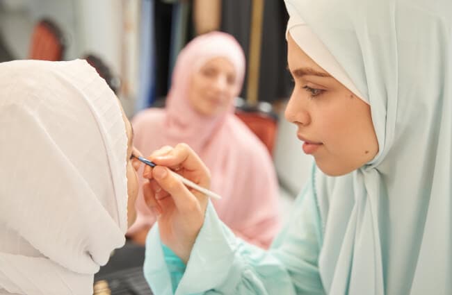 Which Cosmetic & Personal Care Brands Are Halal?